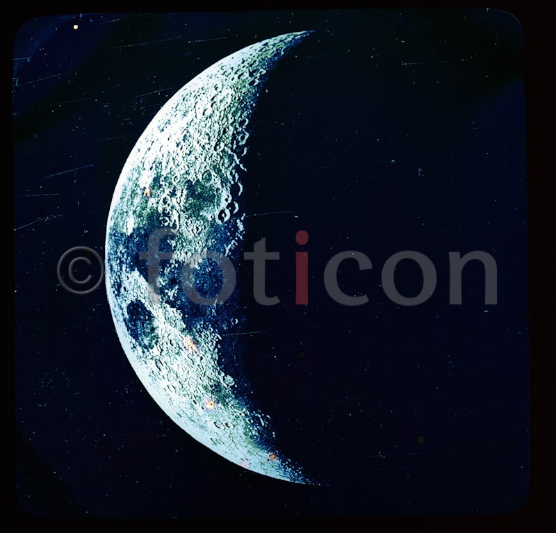 Mond im letzten Viertel --- Moon in last quarter - Foto foticon-simon-sternenwelt-267-022.jpg | foticon.de - Bilddatenbank für Motive aus Geschichte und Kultur